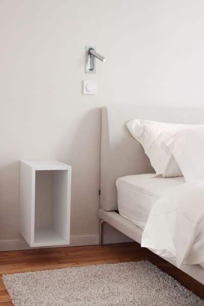 Mesa cabeceira de cama