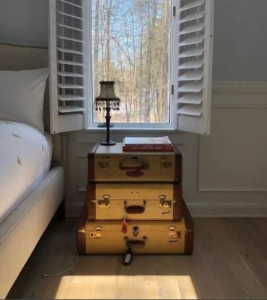 Mesa cabeceira de cama