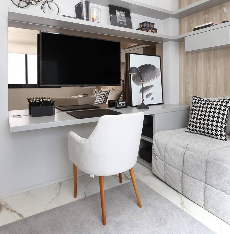 Mesa de parede ideal para quartos planejados, economizando espaço.