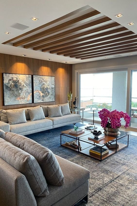 Salas compridas com escada