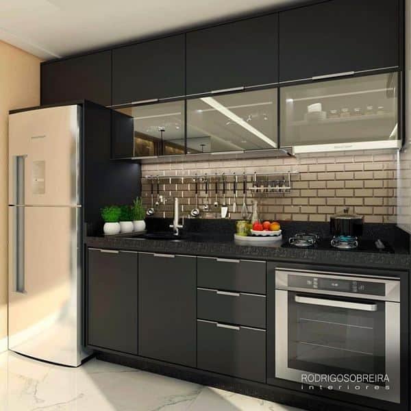 Para isso, o custo acaba dependendo de diversos fatores como extensão, material e outros elementos que pode escolher ainda na montagem do projeto.