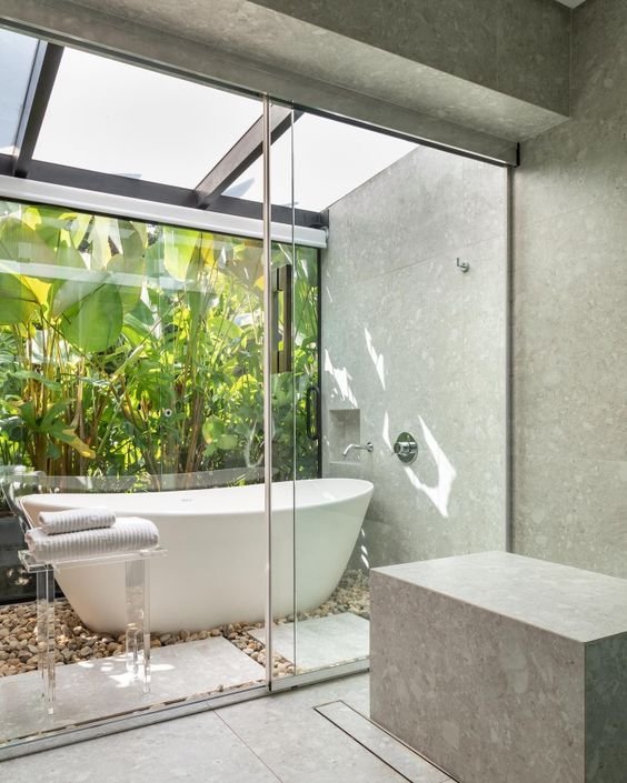 20 Ideias para um Banheiro com Jardim de Inverno 17 https://www.modulo21.com.br/wp-content/uploads/2024/07/16_banheiro-com-jardim-de-inverno.jpg