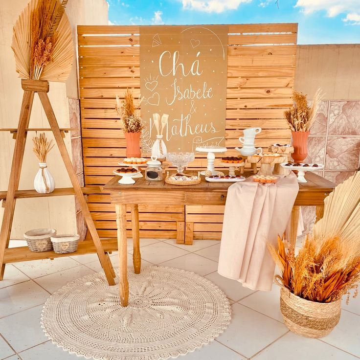 7 Ideias para um Chá de Panela Rústico com Estilo 4 Decoração de mesa com elementos naturais.