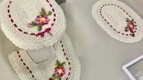 Modelos de bandejas para banheiro que organizam e decoram