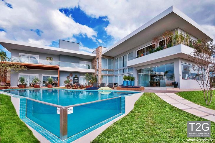 Projetos Deslumbrantes de Piscinas de Vidro
