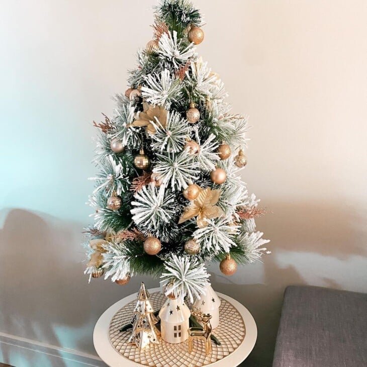 Ideias encantadoras para decorar árvores de Natal pequenas 6 Ideias encantadoras para decorar árvores de Natal pequenas