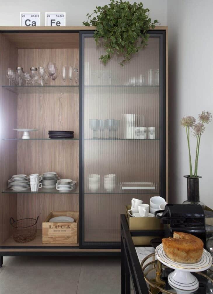 Ideias de Como Decorar com Cristaleiras de Vidro