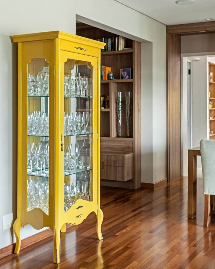 Ideias de Como Decorar com Cristaleiras de Vidro