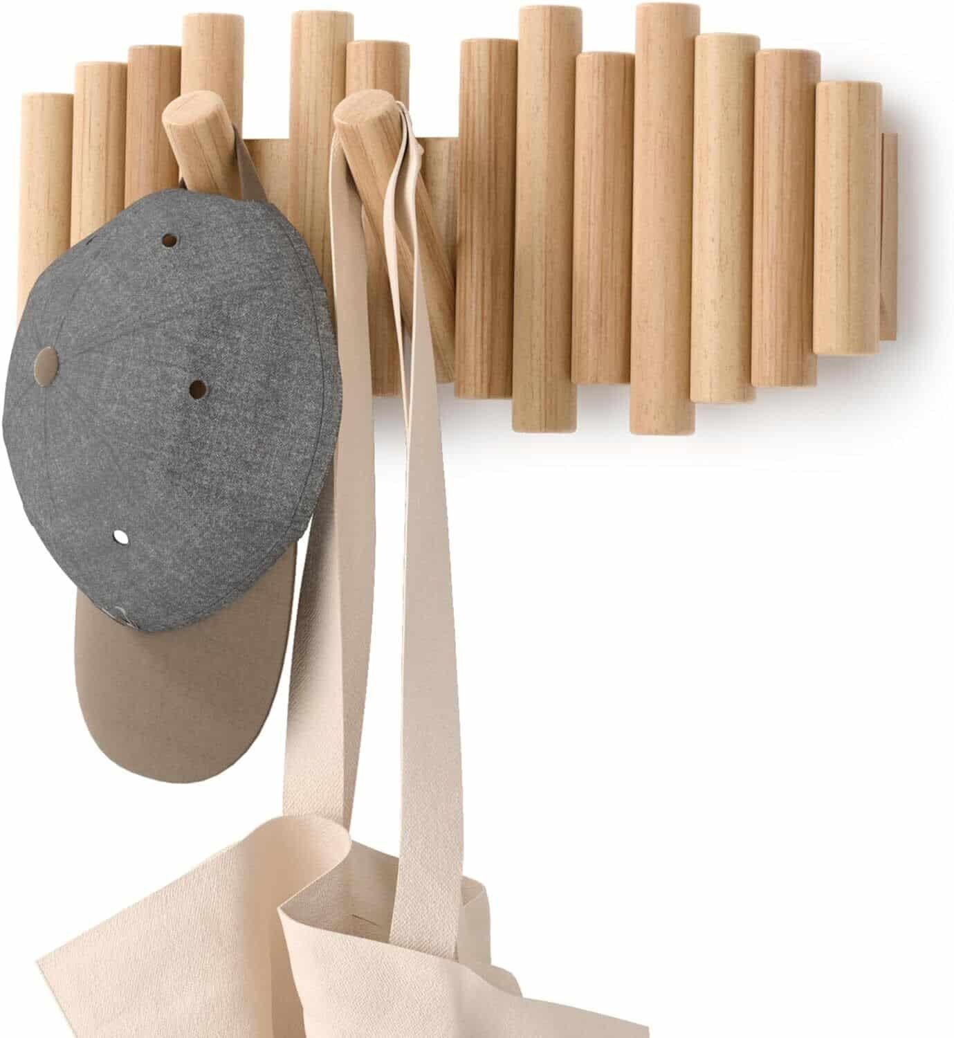 As 6 Melhores Soluções para Organizar seu Quarto com Ganchos de Parede 3 Ganchos de Parede: 6 Soluções para Manter o Quarto Organizado