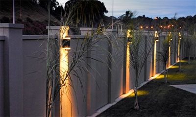 Planejando seu Jardim: Deques, Pátios, Muros, Cercas e Iluminação