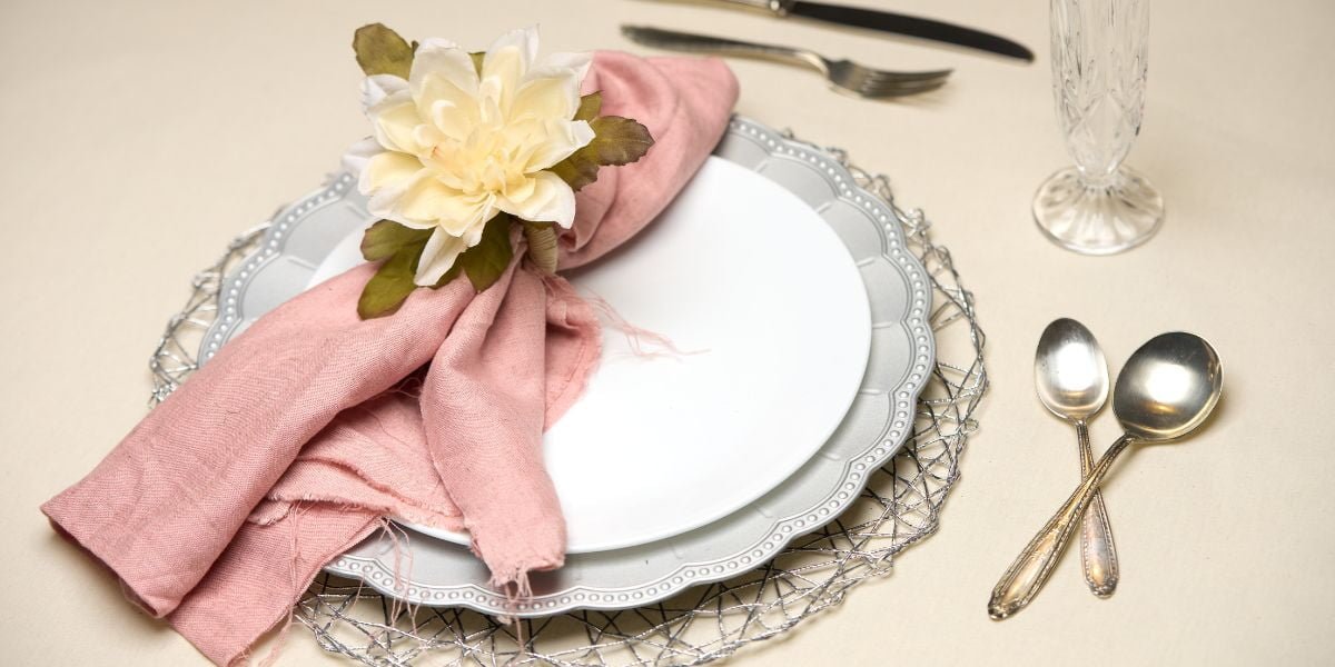 Dicas e Tipos de Porta-Guardanapos para uma Mesa Elegante 2 Dicas e Tipos de Porta-Guardanapos para uma Mesa Elegante
