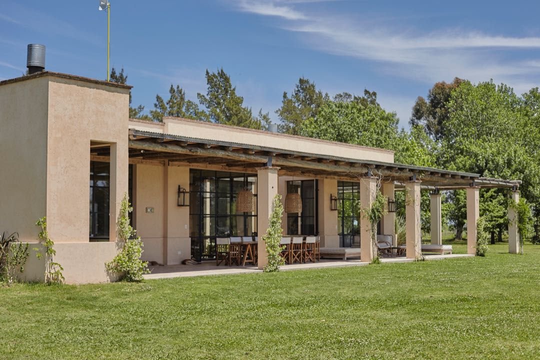 Casas de Campo no Estilo Provençal: 10 Projetos Inspiradores 3 Casas de Campo no Estilo Provençal: 10 Projetos Inspiradores