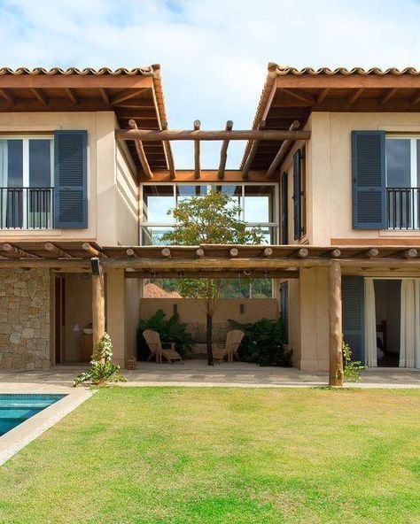 Casas de Campo no Estilo Provençal: 10 Projetos Inspiradores 10 Casas de Campo no Estilo Provençal: 10 Projetos Inspiradores