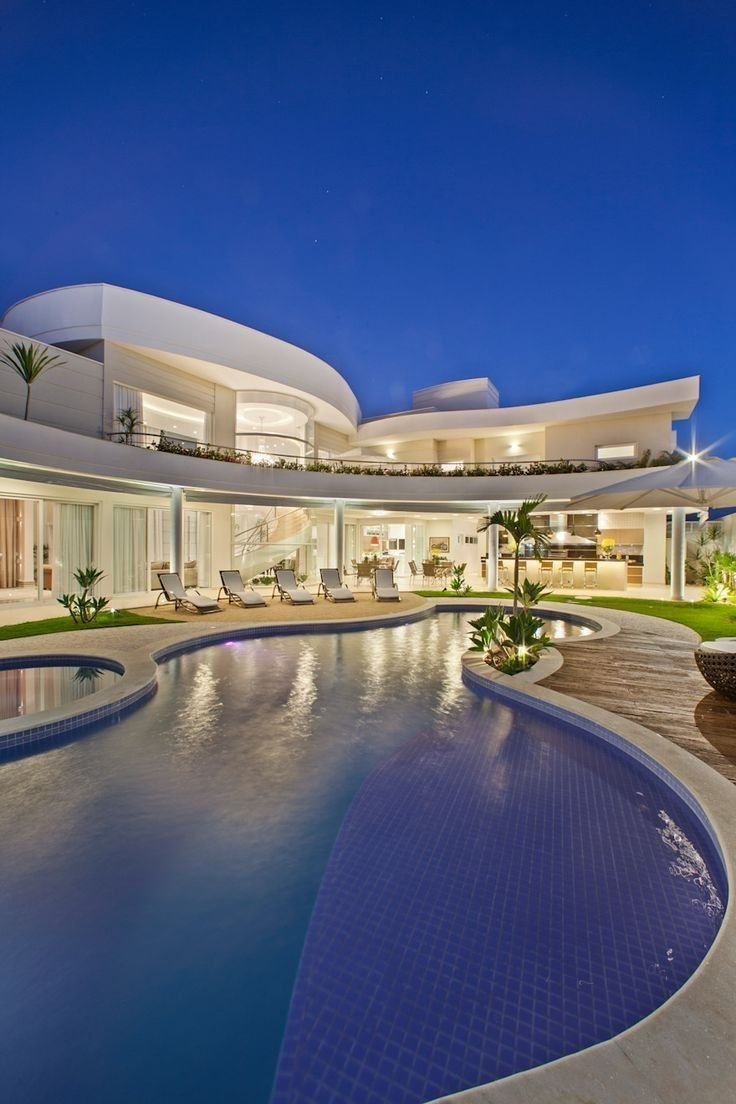 Casas de Luxo Impressionantes: 10 Residências Que Redefinem a Sofisticação