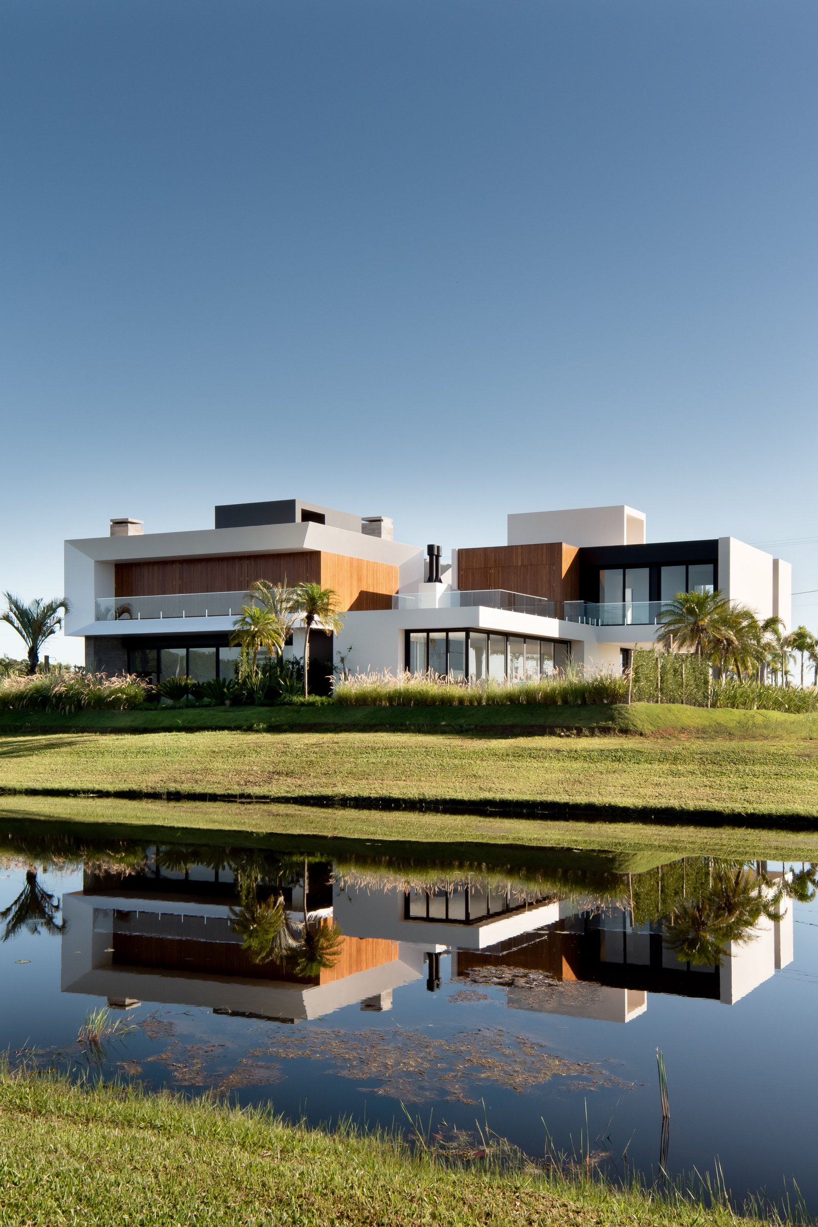 10 Mansões de Luxo com Arquitetura Deslumbrante para Quem Ama Conforto 7 10 Mansões de Luxo com Arquitetura Deslumbrante para Quem Ama Conforto