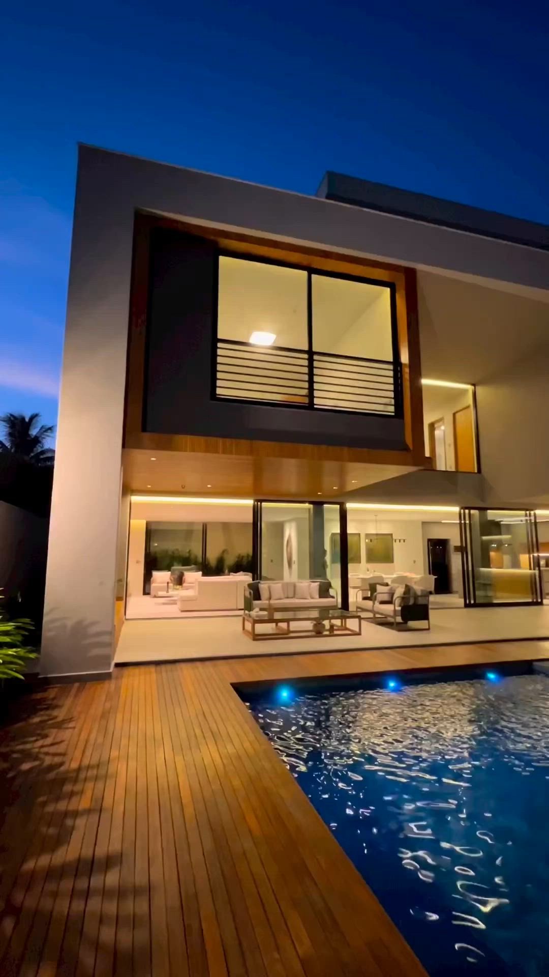 Casas de Luxo com Piscinas Infinitas que Parecem um Paraíso 9 Casas de Luxo com Piscinas Infinitas que Parecem um Paraíso