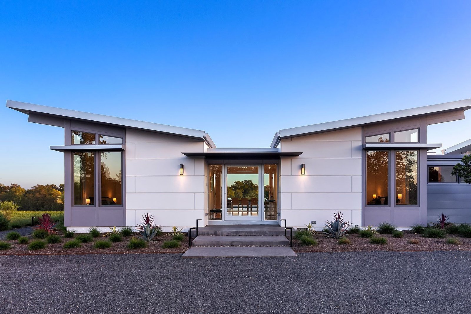 Casas Futuristas com Telhados Solares Integrados 2 Casas Futuristas com Telhados Solares Integrados