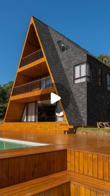 Casas Futuristas com Telhados Solares Integrados 3 Casas Futuristas com Telhados Solares Integrados