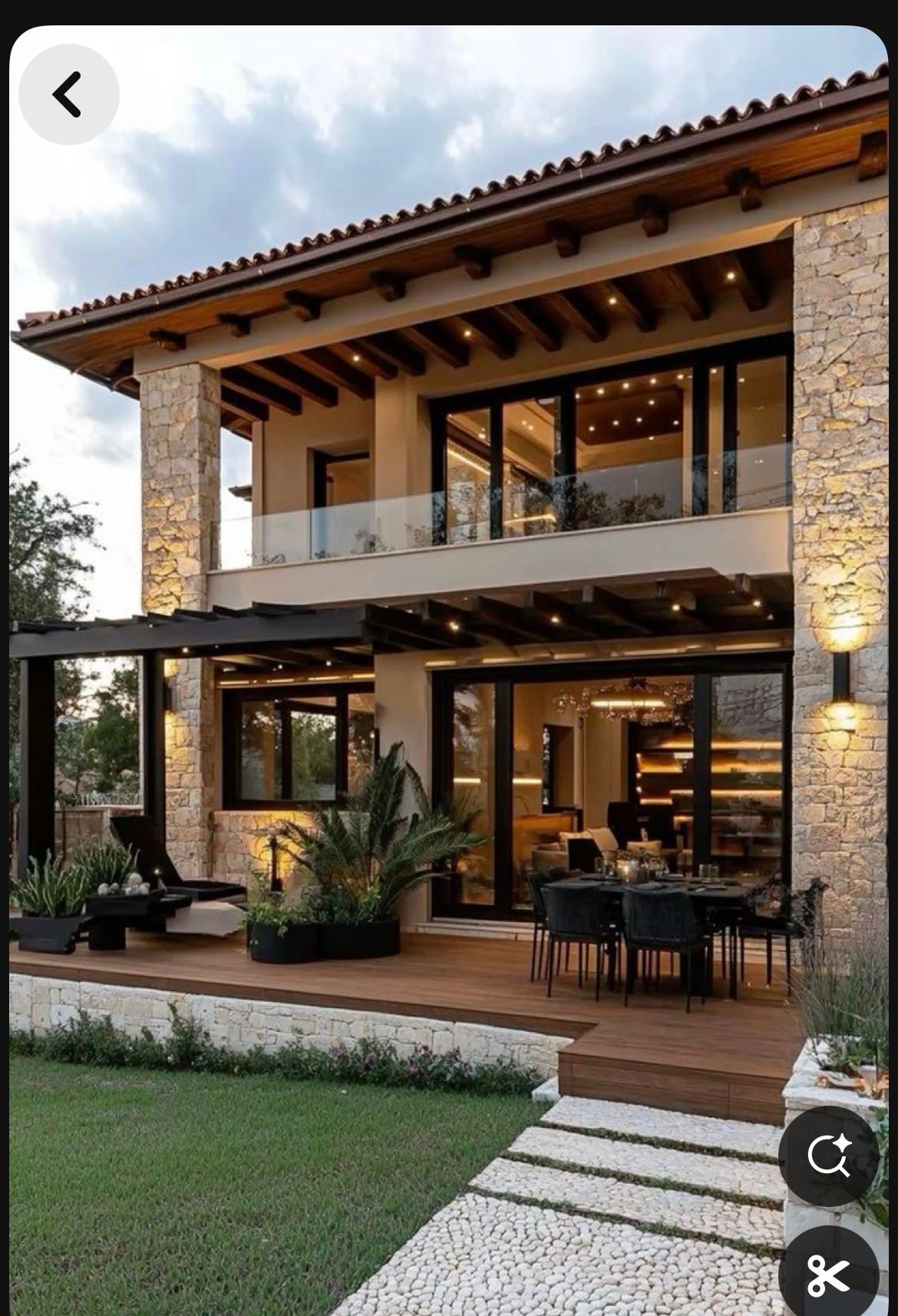 Casas de Luxo com Academia Particular: 10 Projetos para Bem-Estar 4 Casas de Luxo com Academia Particular: 10 Projetos para Bem-Estar