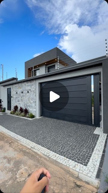 Casas de Luxo com Garagem para Supercarros: 10 Projetos de Alto Padrão