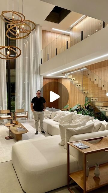 Casas Modernas com Pé-direito Alto para Mais Iluminação e Espaço 4 Casas Modernas com Pé-direito Alto para Mais Iluminação e Espaço