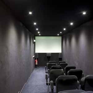 10 Mansões de Luxo com Cinema Particular para Entretenimento Exclusivo 6 10 Mansões de Luxo com Cinema Particular para Entretenimento Exclusivo
