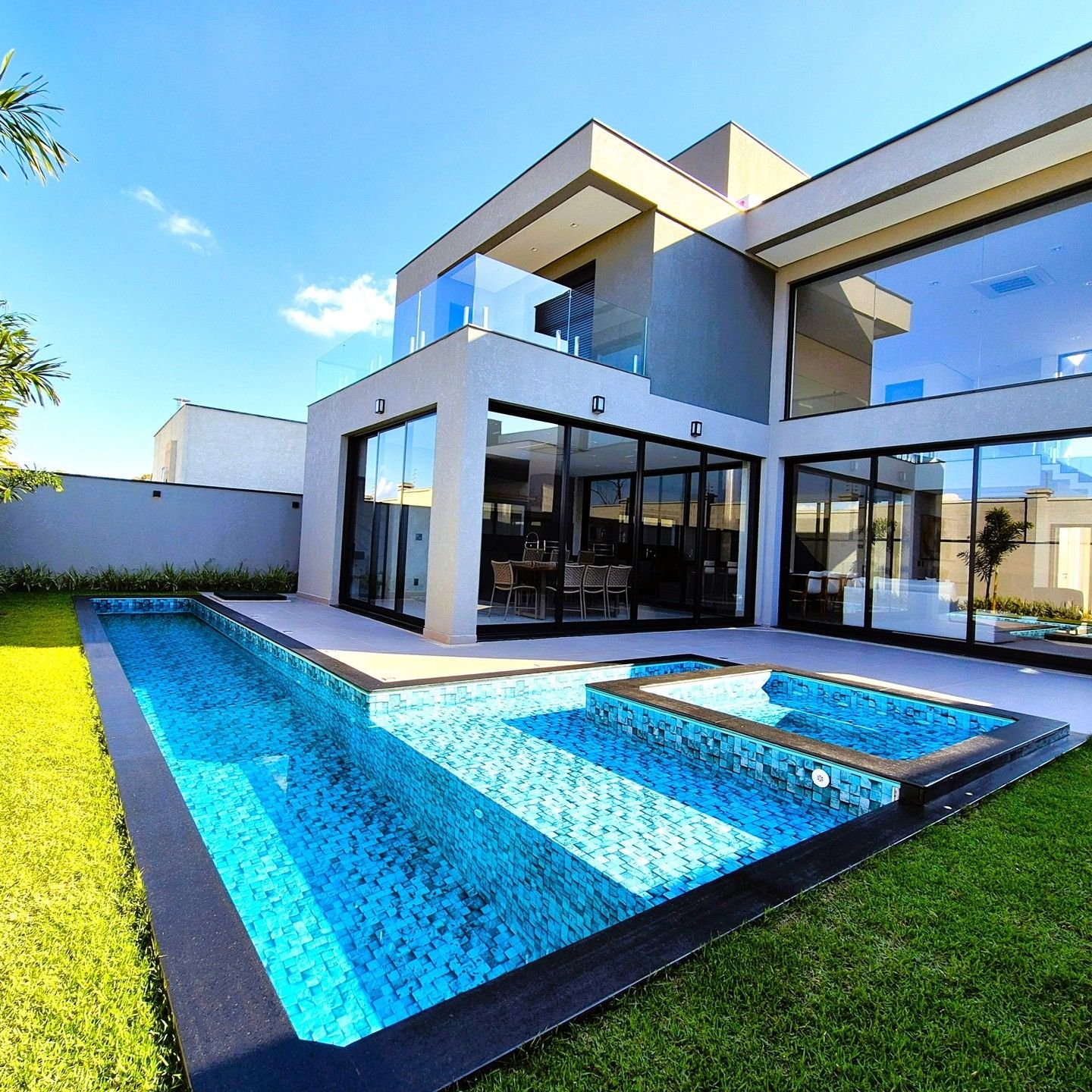 Casas de Luxo com SPA Privativo: 10 Projetos para Relaxamento Total 9 Casas de Luxo com SPA Privativo: 10 Projetos para Relaxamento Total